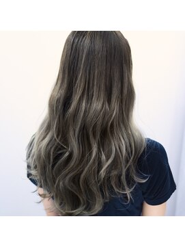 ニコリヘアワークス(nicori hair works) ロング× グラデーションカラー2