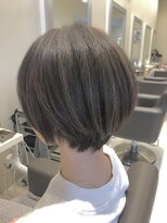 10711 となりの美容室&nbsp;横顔美人な丸みショート