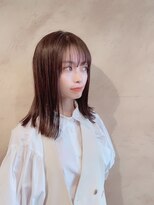 ココンフワット(coconfwat) おしゃれに傾く切りっぱなしロング