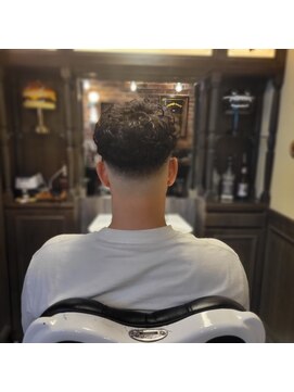 バレス 田町(BALES) [スキンフェード/ツイストスパイラル/田町]