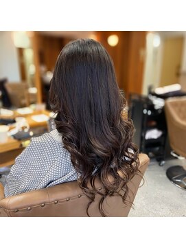 フツーロ 栄(FUTURO) プルエクステ