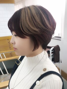 デイズ(DAYS) ショート/ポイントカラー/ピンク/白っぽく/ブリーチ/アクセント