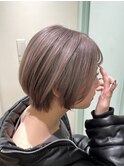 【ショートボブ/ミルクティーグレージュ/ハイトーン】