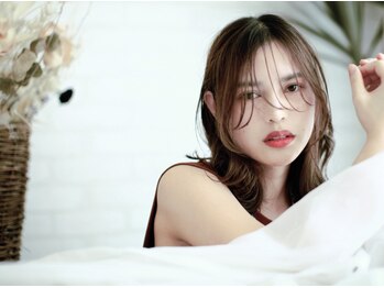 シズク(sizuk)の写真/隠すのではなく活かす！白髪ぼかしで自然な【なじませカラー】ケアブリーチハイライトも人気◎