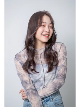 ルフュージュ バイ プロデュース 相模大野店(Refuge by Produce) チョコレートブラウン/ゆるふわウェーブ