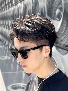 リンダ(LYNDA) フェザーショート/フェザーパーマ/センターパート/短髪/仙台