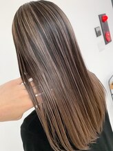 繰り返しカラーで傷んだ髪に◎やさしく補修しながら、柔らかくツヤやかな美髪へ導く矯正メニュー♪