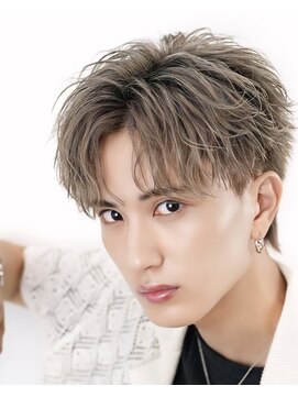 オーシャントーキョーウエスト 心斎橋 (OCEAN TOKYO WEST) ツイストスパイラル波巻きスパイラルパーマセンターパートウルフ