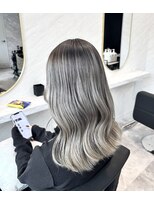 ボヌール 川崎店(Bonheur)&nbsp;ホワイトシルバーカラー