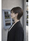 横顔がきれいに見える大人ショート