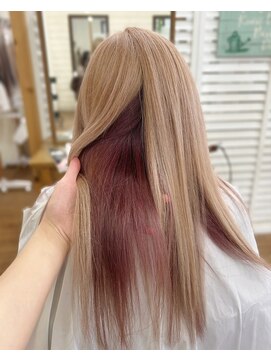 アローナ(ARONA) ピンクインナーカラー×大人可愛いカラーミルクティーベージュ