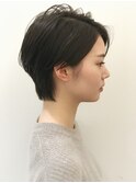 大人かわいい小顔メリハリ耳かけショート#ステップボーンカット