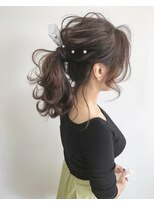 ニド(2do)&nbsp;結婚式お呼ばれポニーテールアレンジ