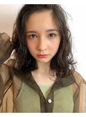 前髪が大人かわいい フリンジウェーブの ココアブラウン カラー 