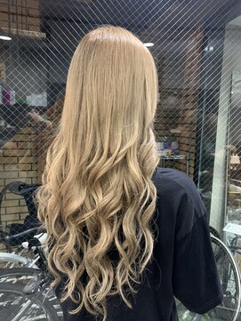 ラフ 難波店(LAFF) #黒髪#ボブルフ#ネビージュ#小顔#ワンレン