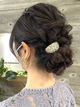 アイヴィ 表参道(IVY) 編み込みアレンジ【肥田亜沙美】