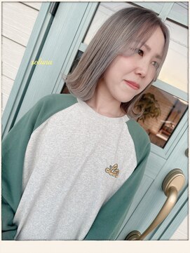 ソルナ(soluna) ☆シルバーアッシュボブ☆