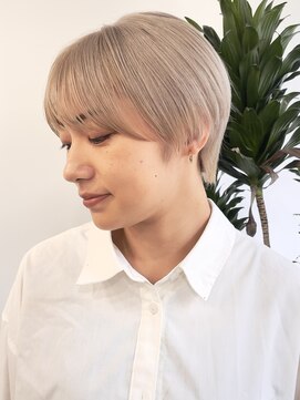 ピープスアンドスー 表参道 渋谷(Peeps&Suu.) ミルクティーベージュブリーチ1回アッシュベージュ