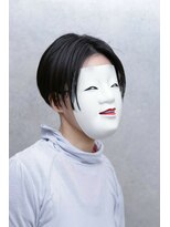 コマ(coma)&nbsp;センターパート刈り上げ女子リヴァイヘア【coma中野】