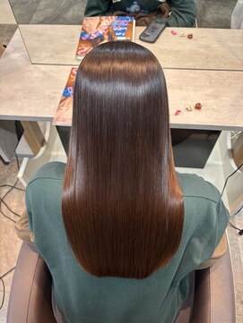 クオン(kuon) まるでシルク。柔らかく艶めく、理想の髪へ。