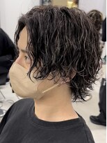 レタッチ バイ フィフス 天神大名(RETOUCH by fifth)&nbsp;福岡大名ツイストスパイラルパーマセンターパートウルフ