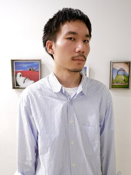 オーオシカシカスペース(OOO YY Space) 夏に向けての刈り上げないベリーショート。