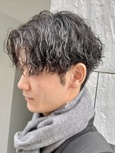 《*ヘアデザイン紹介*>流行のスタイルで、今よりも垢抜けた印象に*[新百合ヶ丘/メンズカット/メンズパーマ]