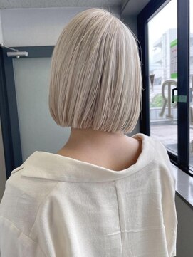 クラルス バイ アルティナ 溝の口店(Clarus by artina) ホワイトブロンド/ホワイトシルバー/アッシュブロンド