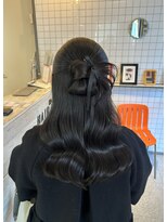 ヘアー アレス(hair ales) ハーフアップ カチモリ お呼ばれヘア