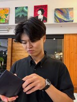 ツネ ヘアアンドヘッドスパ(TsuNE hair&head spa)&nbsp;無造作ヘア　センターパート　刈り上げセンターパート