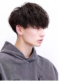 王道マッシュツーブロック刈り上げメンズパーマ