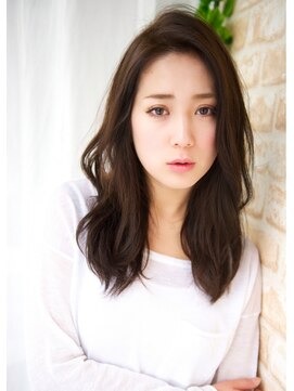 オーガスト ヘア ネイル(AUGUST hair nail) ふんわりほつれウェーブ　【横浜駅】