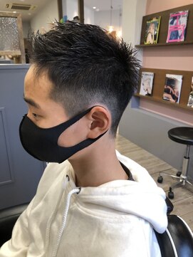 リヴァイヴ(revive) メンズカット(中高生)