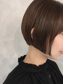 アルマヘアーの写真/【今っぽいデザイン×あなたらしさ】透明感と柔らかな質感はオフィスでも馴染み、圧倒的に綺麗な発色を。