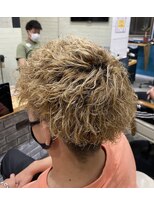 オフザリップヘアー(off the Lip hair) ブリーチ×ツイストスパイラル(強)