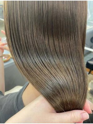 【夙川駅徒歩1分】髪のダメージを改善し、驚くほどの手触りと透明感◎”Cafuオリジナルシルキーカラー”