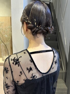 フェンヘアーアイス 中目黒(Fen.hair ici) 20代30代大人可愛いお呼ばれタイトスタイル金箔アレンジボブ