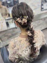 オズ 梅田店(OZ)&nbsp;お呼ばれや結婚式におすすめ！ふわふわ編みおろしヘア