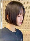 横浜西口大人ショートレイヤーカットベージュカラー丸みボブ●