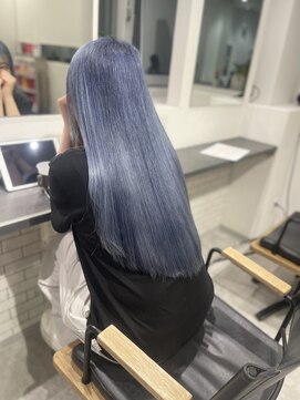 カラ ヘアーサロン(Kala Hair Salon) ブルー×シルバー