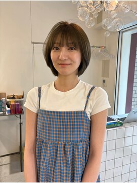 シイ(SIE) 大人フェミニンなオリーブベージュ♪