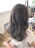 『LOBBY』三浦 モノトーン×ラベンダーアッシュイルミナカラー