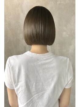 スペック(spec)の写真/乾かすだけで、サロン帰りのボブのまとまりが再現。伸びても崩れない「骨格 補正」ボブ。