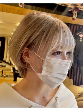 イズム 北千住店(ISM) ホワイトベージュ