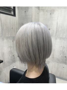 アンダーバーホワイト 京橋店(_WHITE) whitey silver