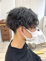 テトラ バイ ネオリーブ 横浜西口店(tetra by neolive)&nbsp;簡単にキマるツイスパの横シルエット