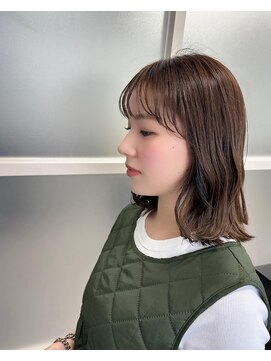 ネウィ 赤羽(newi) おしゃれヘアはセミボブ