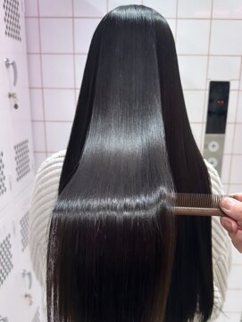 ロンドルーチェ 心斎橋(Lond luce) ダークアッシュ/ミディアムレイヤーカット［髪質改善/縮毛矯正］