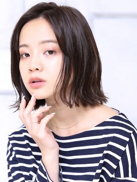無垢(muku) 大人可愛い小顔美髪ツヤ髪大人ショートボブレイヤーカットA10