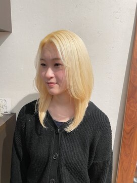 サロンドオクシー(Salon de OXY) 個性派抜きっぱなしブロンド